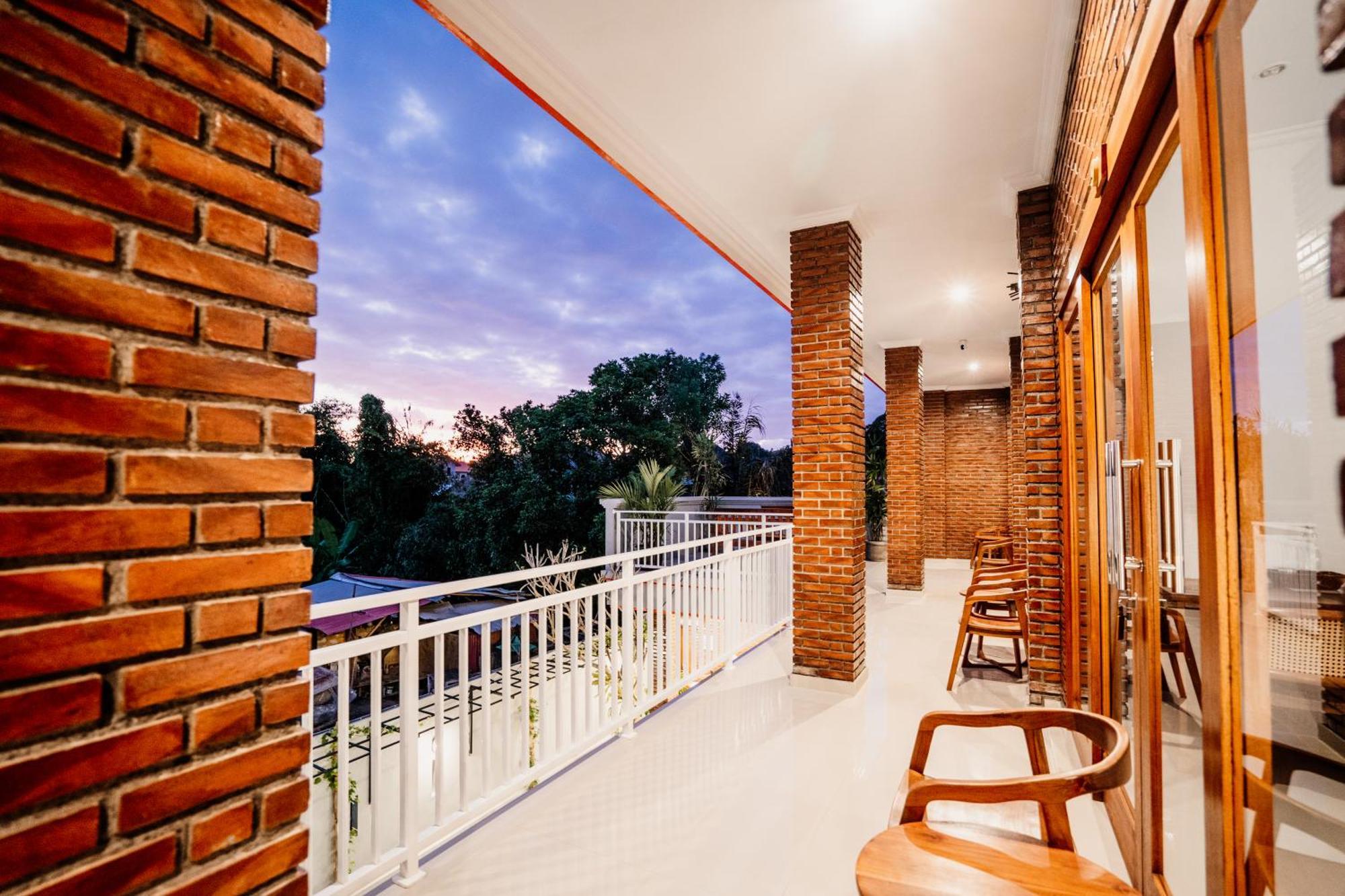 Pondok Yogi Guest House Canggu Exterior photo